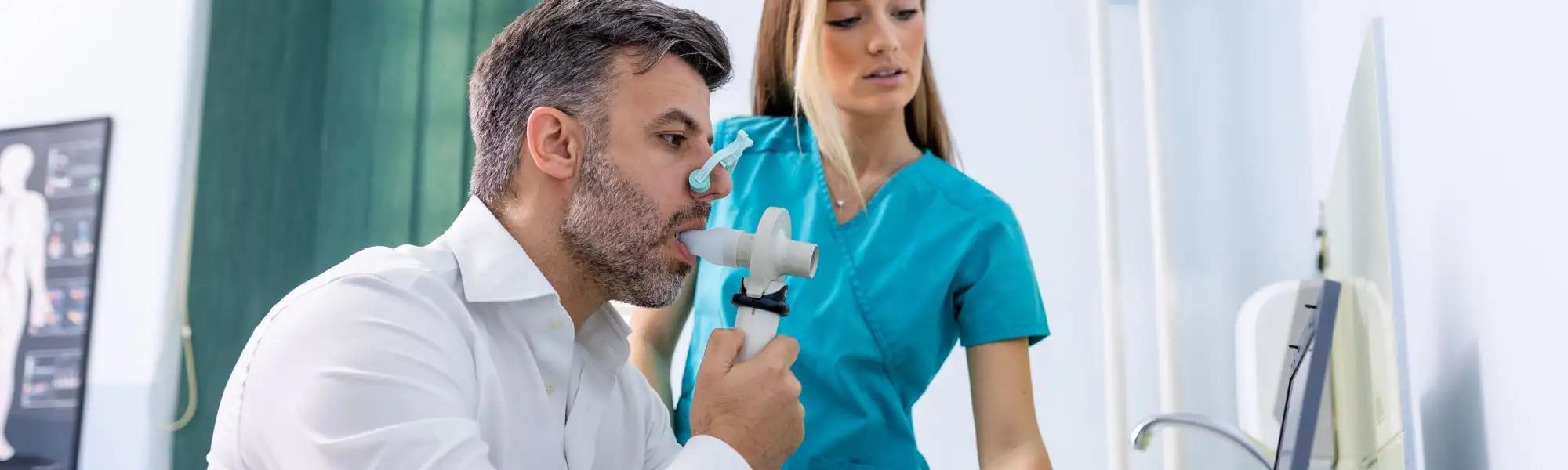 Spirometria – na czym polega i kiedy warto ją wykonać? Spirometria – na czym polega i kiedy warto ją wykonać?